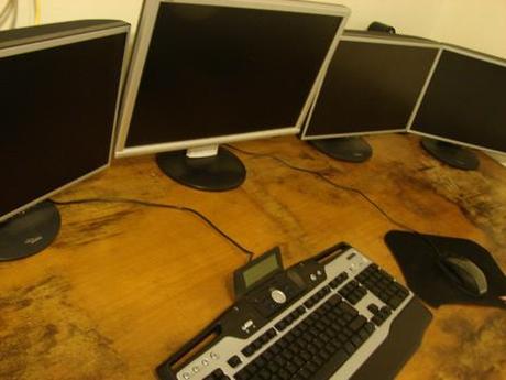 Bienvenue dans un monde de Geek pcdeouf2.jpg