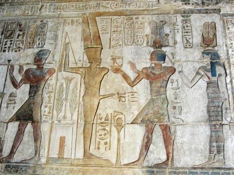 Il fut bien cet aliment du désir amoureux, la laitue aphrodisiaque dans l'Égypte ancienne !
