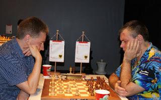 Echecs à Dortmund : Michael Adams (2740) 1-0 Igor Khenkin (2605) © Photo site officiel