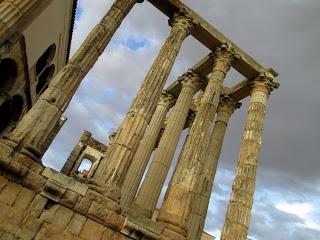 Le temple à Diane et l'aqueducto de los milagros