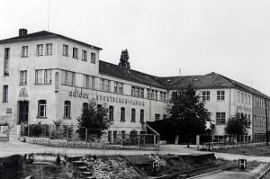 2._Adidas_Fabrik-593x395