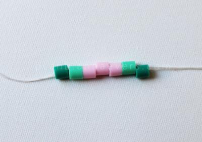 Un bracelet en perles hama -la bonne idée DIY-