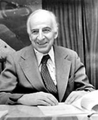 Le physicien Bruno Pontecorvo, ancien élève de Fermi, est l’un des pères de la théorie du neutrino. Il a figuré parmi les premiers à supposer que les neutrinos pouvaient se convertir périodiquement les uns dans les autres.