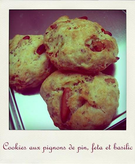 Cookies aux pignons de pin, feta et basilic