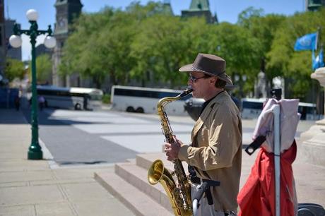Le saxophoniste de la terrasse...