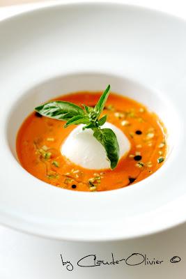 Une bien belle tomate, la Rose de Berne!