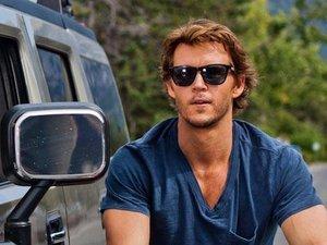Ryan Kwanten dans 'The Right Kind of Wrong'