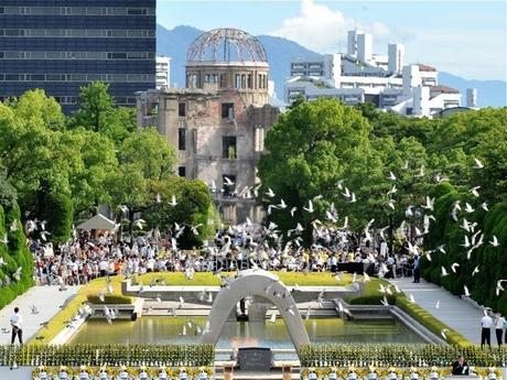 Commémoration du bombardement d'Hiroshima : une mémoire sous contrôle national