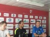 Grenats mettent feu…au vestiaire!