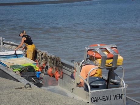 les poèmes écoutent aux portes