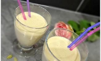 Lassi à la rose et fleur d’oranger