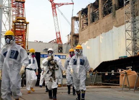 fukushima_workers_photo_IAEA Imagebank