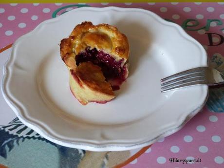 Mini pies à la rhubarbe et à la framboise / Rhubarb and raspberry mini pies