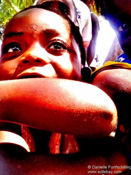 Akwidaa : Village life in Ghana