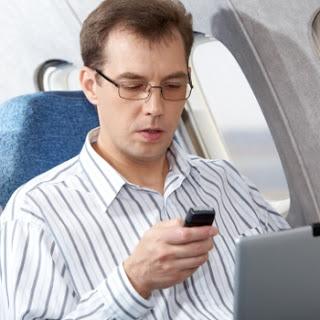 EVA Airways autorise ses passagers à utiliser leur téléphone portable à bord de ses Boeing 777-300ER !!