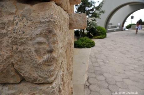 L’IMAGE DU JOUR – Visage dans la pierre