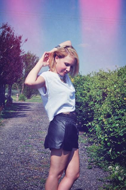 Noir & blanc mais avec du doré svp !