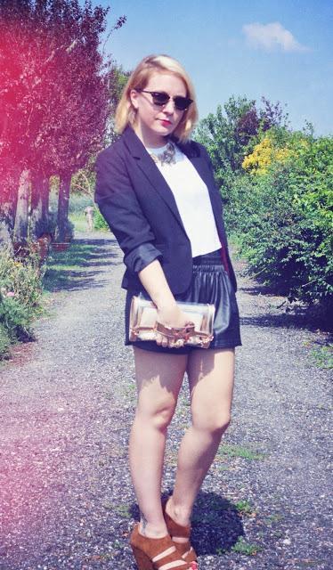 Noir & blanc mais avec du doré svp !