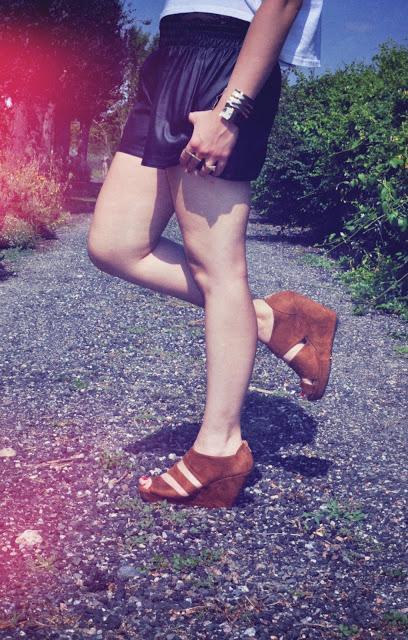 Noir & blanc mais avec du doré svp !