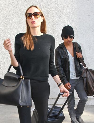 Angelina Jolie et son fils Maddox qui a bien grandi