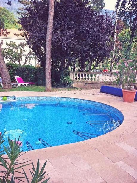 CHARMING POOL CHARMING POOL