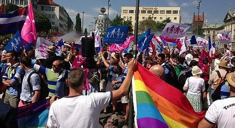 Tentative avortée de la  Manif pour tous, conspuée à Munich