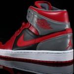 air-jordan-1-mid-fire-red-black-cement-grey-reflective-silver-02