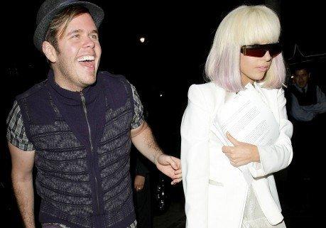 Perez Hilton accuse Lady Gaga de saboter des chanteuses