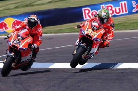 GP-2013-08-12-deux-Ducati-en-forme.jpg