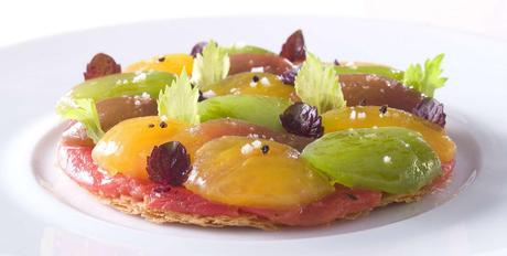 Restaurant Laurent Fine tarte feuilletée à la tomate servie tiède 2©Didier Delmas