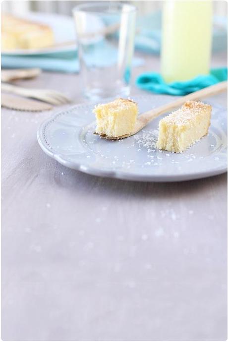 Gâteau de semoule et polenta au rhum et zestes de citron vert