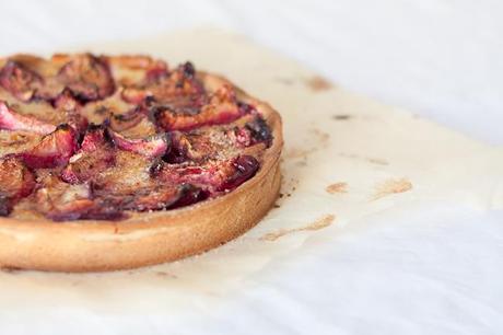 Tarte aux nectarines façon flan à la fleur d’oranger