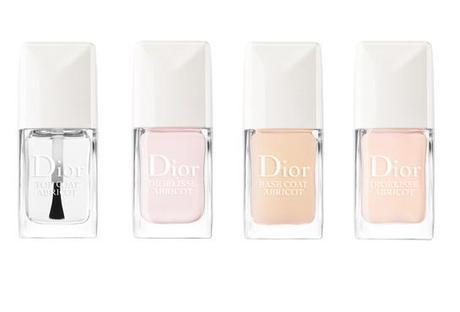 Beauté : la manucure Abricot de la maison Dior Top Coat Abricot, Diorlisse Abricot Pétale de Rose, Base Coat Abricot et Diorlisse Abricot Rose des Neiges. Manucure Abricot, Dior