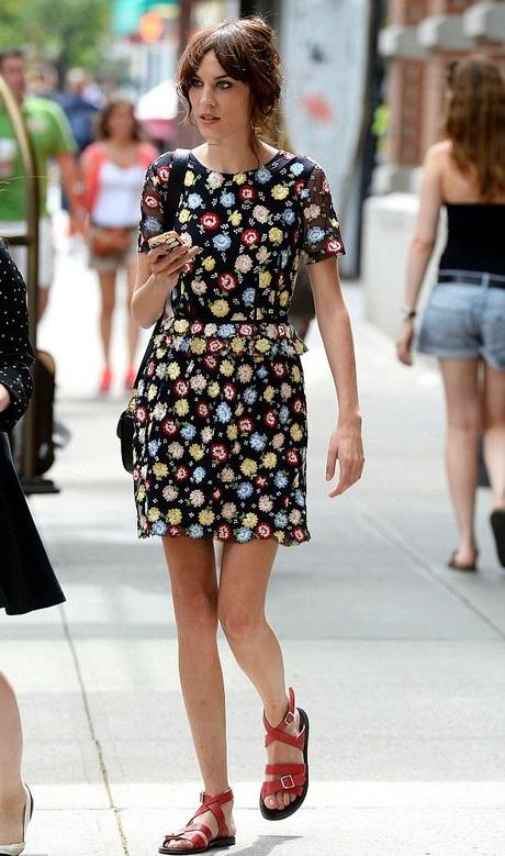 Le look girly d'Alexa Chung dans les rues de New York...