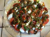 Salade tomates mozzarella pesto