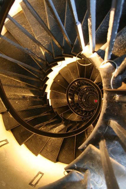 16 ESCALIERS DE TOUTE BEAUTE