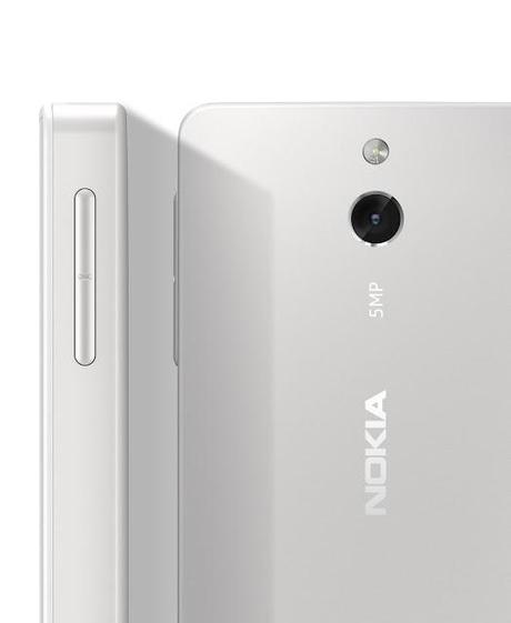 Nokia 515 : design classique et haute performance !