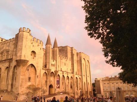 Le Palais des Papes d'Avignon, soleil couchant d'Août