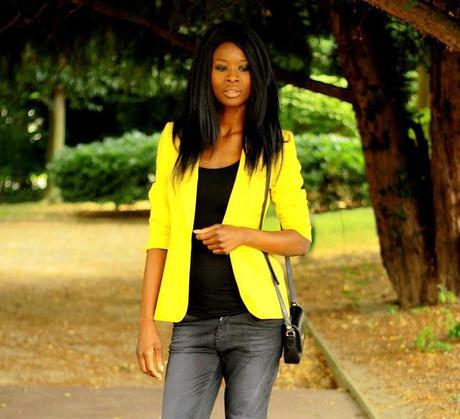 Yellow blazer and baggy jeans