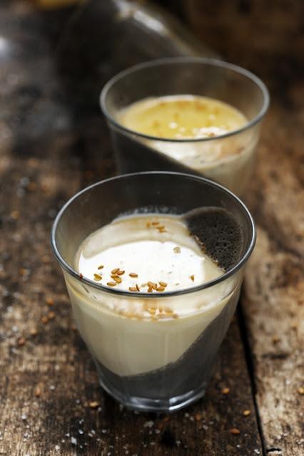 Noir c'est noir ! Panna cotta cotta, sésame noir et autres considérations…