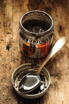 Noir c'est noir ! Panna cotta cotta, sésame noir et autres considérations…