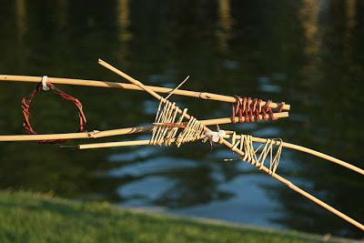 Il y a des bambous... là !