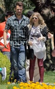 rs_293x473-130513061126-634.Fergie.JoshDuhamel.church.jlc.51213