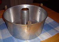 Gâteau Des Anges Chocolaté -Sauce Chocolat