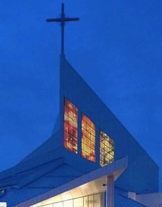Des vitraux solaires décorent une cathédrale canadienne