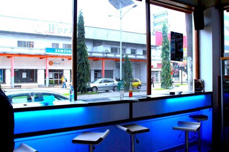 MADE IN DOUALA PART 4: Les médias & les projets (ré)créatifs.