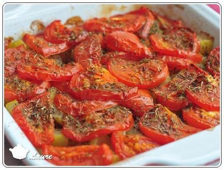 Courgette, pommes de terre et tomates