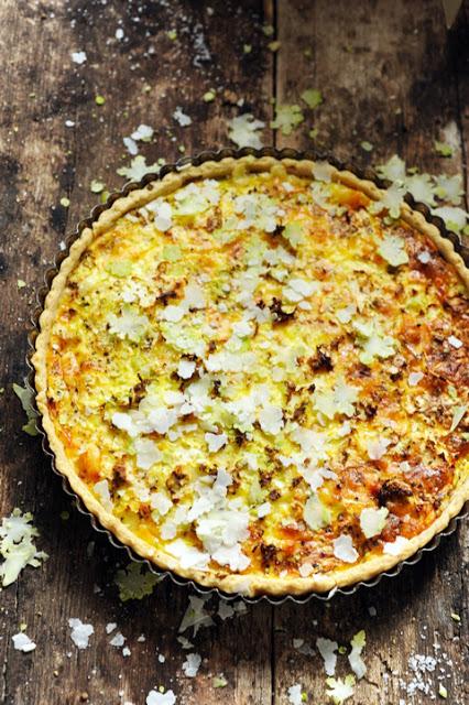 Petite visite dans un buron là où nait le Cantal et tarte au Cantal jeune et aux deux choux...