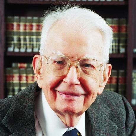Ronald Coase et son théorème, figures emblématiques du marché