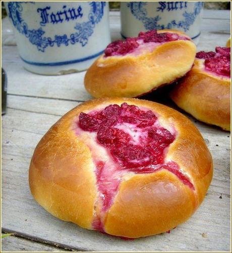 raspberry buns1